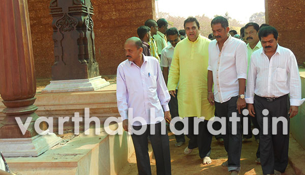 ಹಿರಿಯಡ್ಕ ವೀರಭದ್ರ ದೇವಸ್ಥಾನ ಜೀಣೋದ್ಧಾರಕ್ಕೆ ನೆರವು:ಪ್ರಮೋದ್